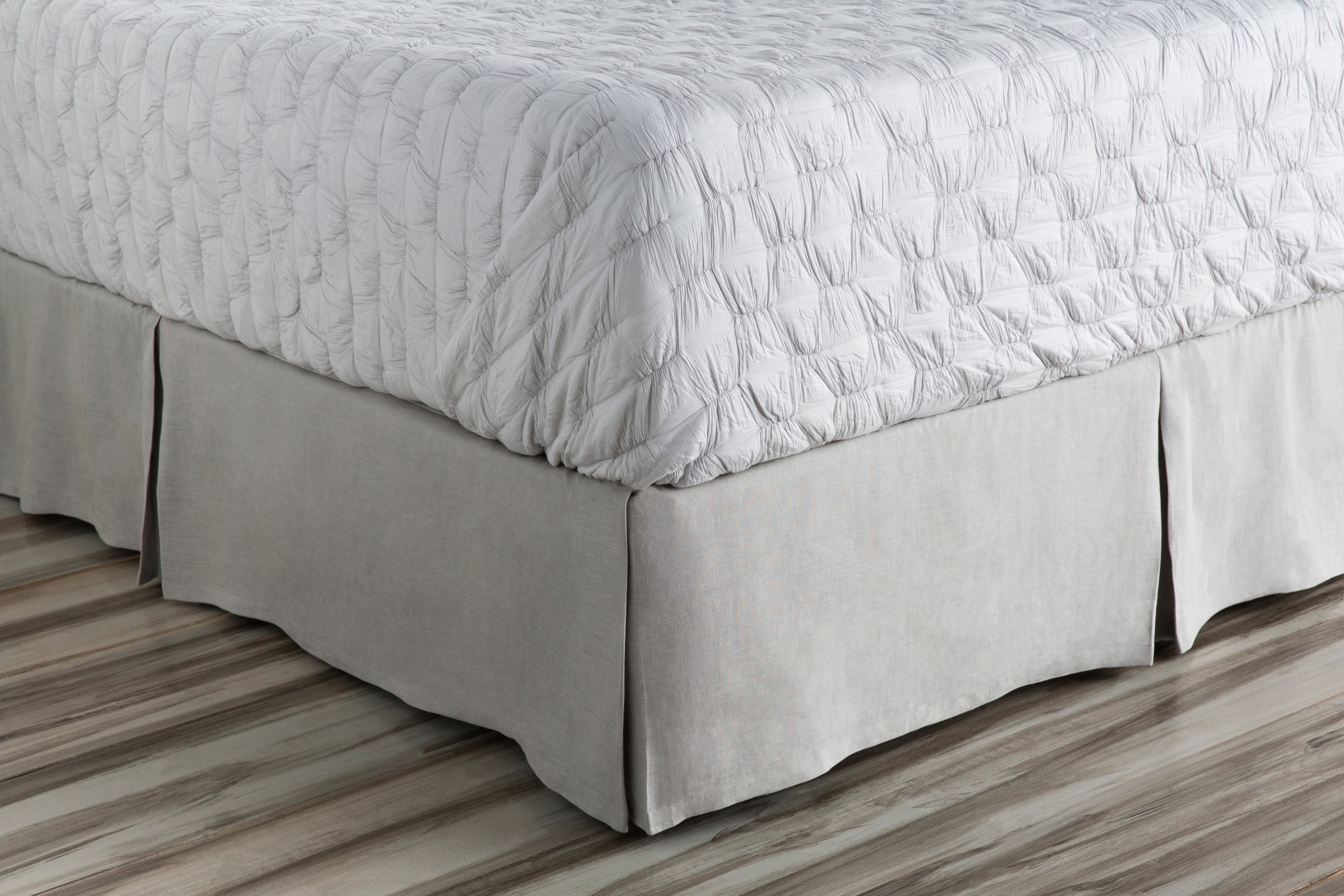 Surya Evelyn Queen Bed Skirt EVY3003-QSKT
