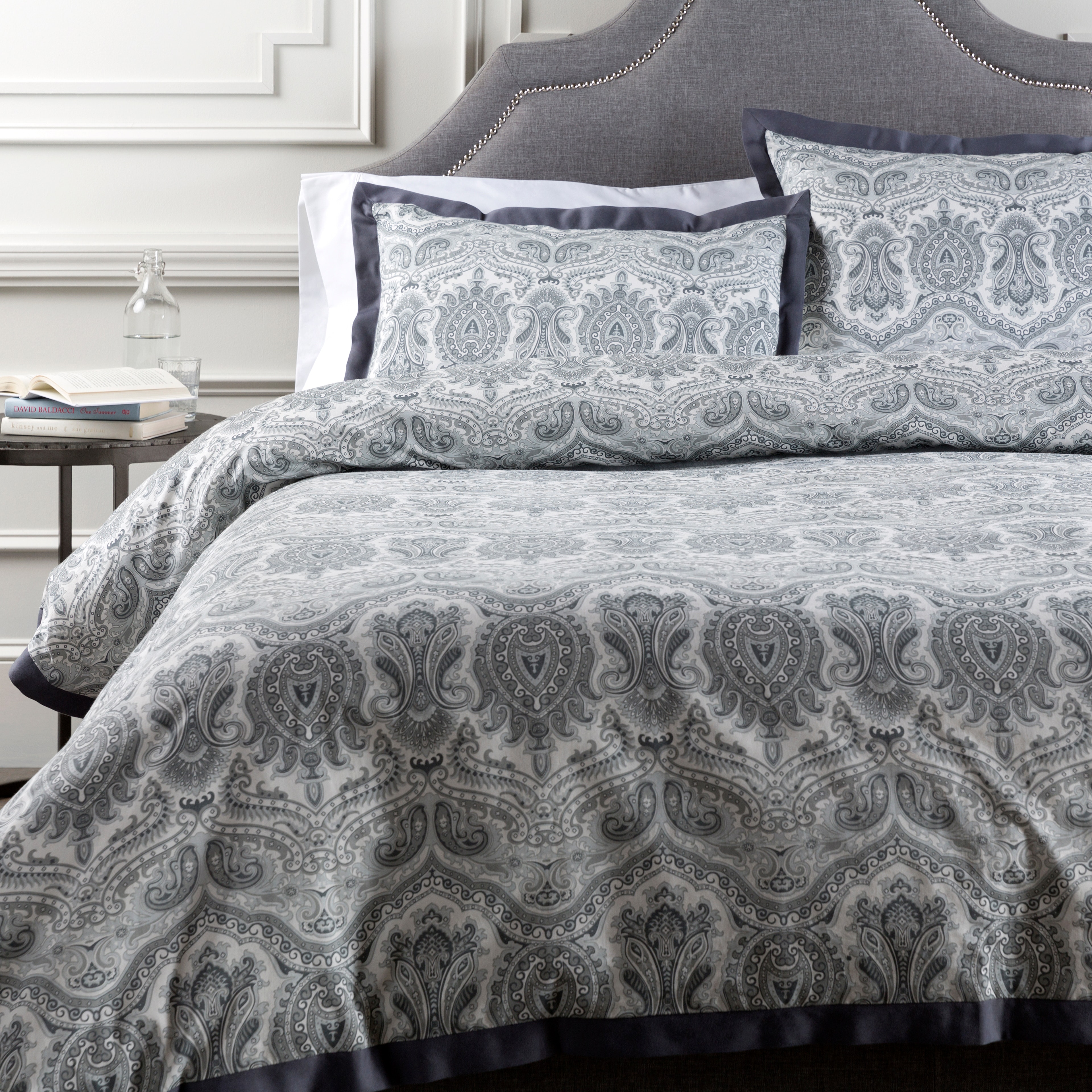 Surya Griffin Full/Queen Duvet GRF1000-FQ