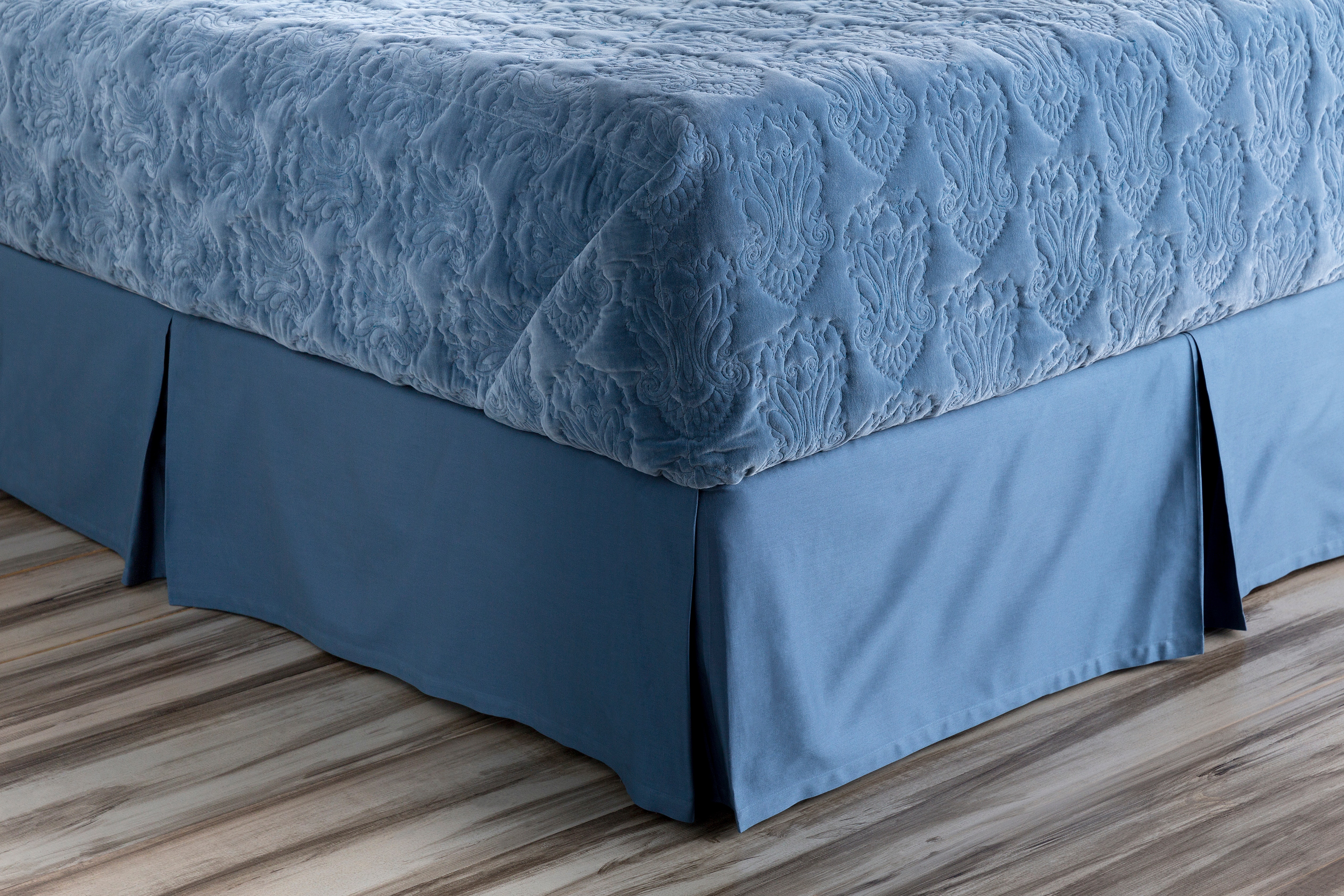 Surya Griffin Queen Bed Skirt GRF1001-QSKT