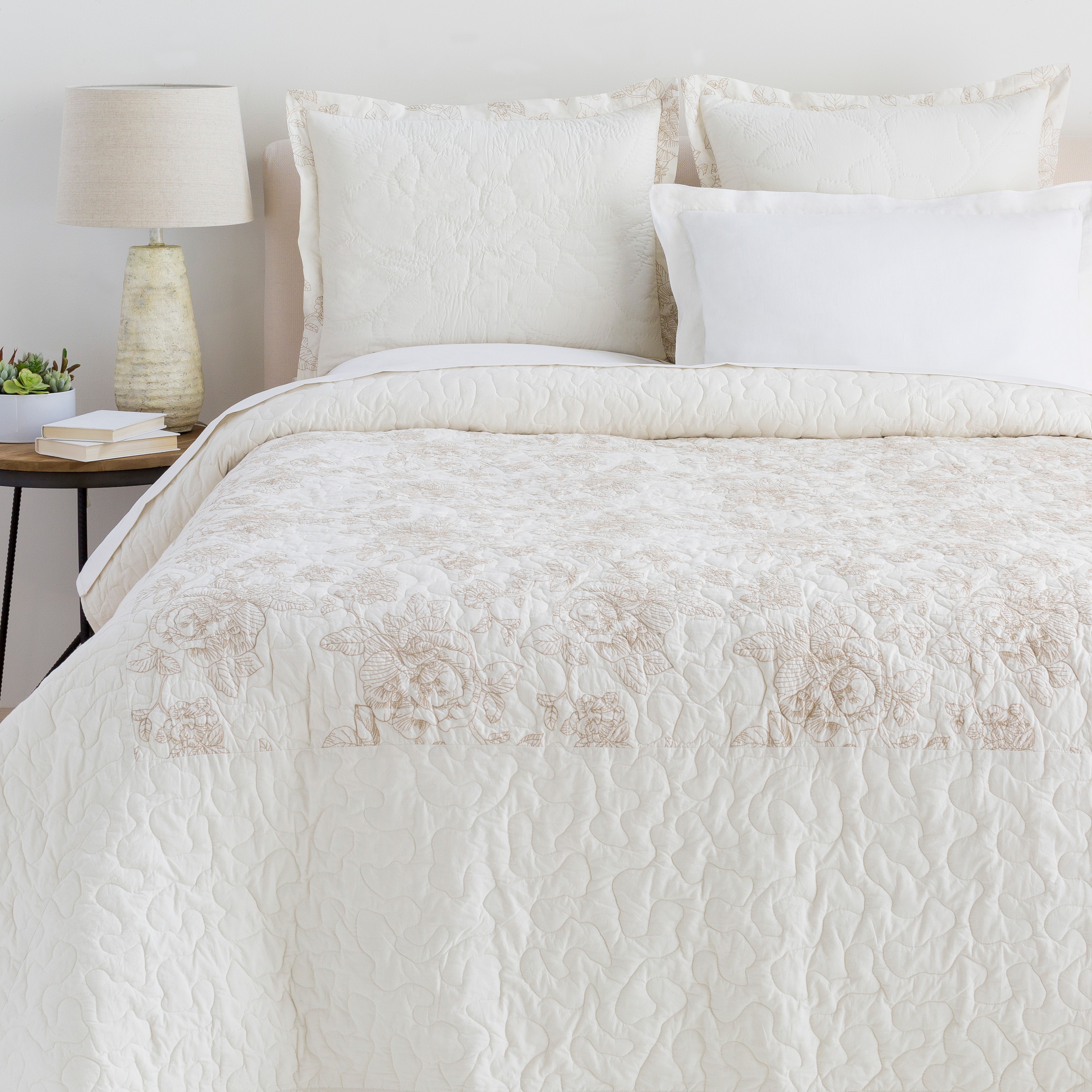 Surya Primrose Full/Queen Quilt PSE2000-FQ