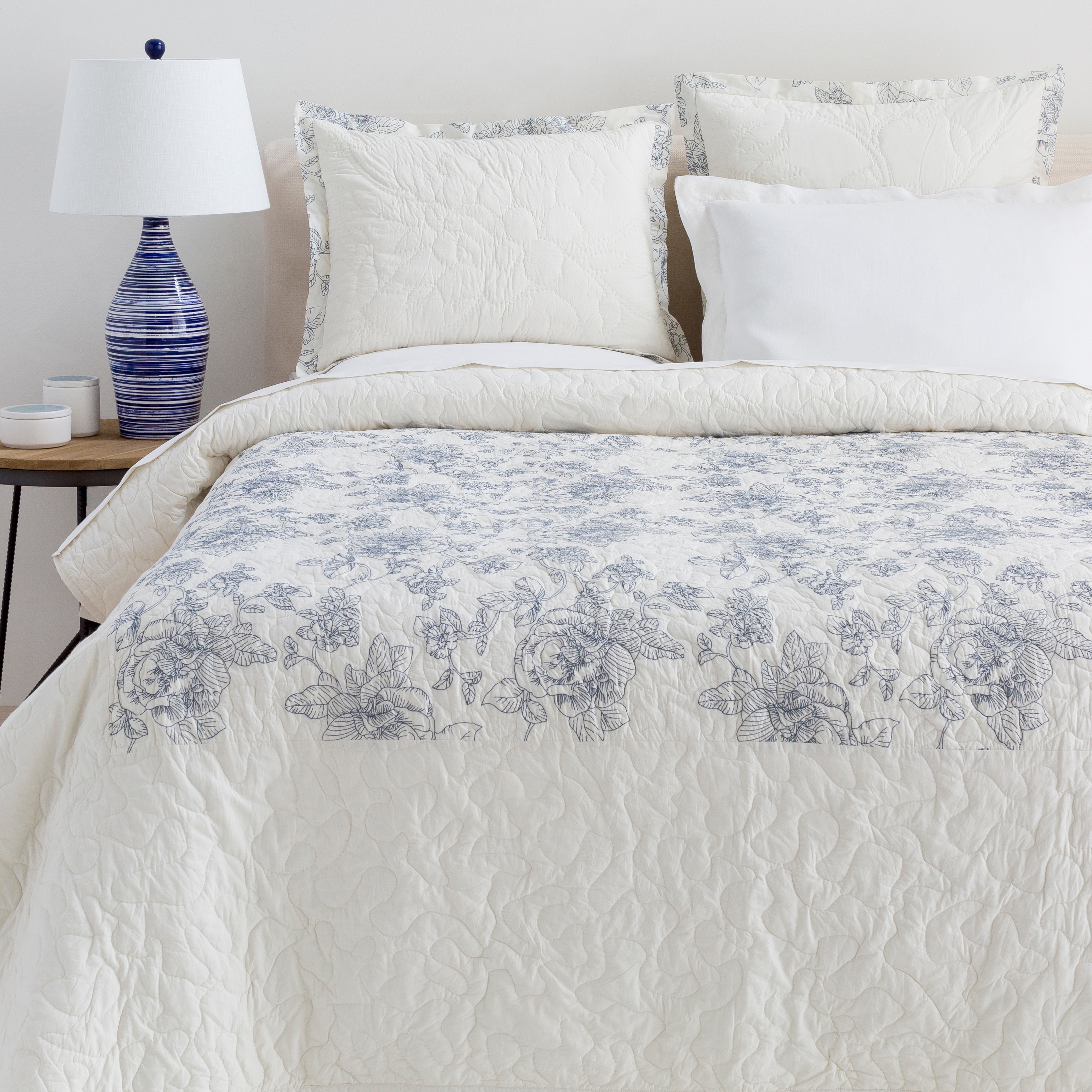 Surya Primrose Full/Queen Quilt PSE2001-FQ