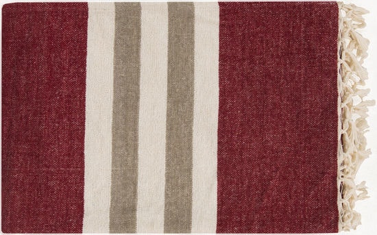 Surya Troy 50 x 70 Throw TOY7003-5070