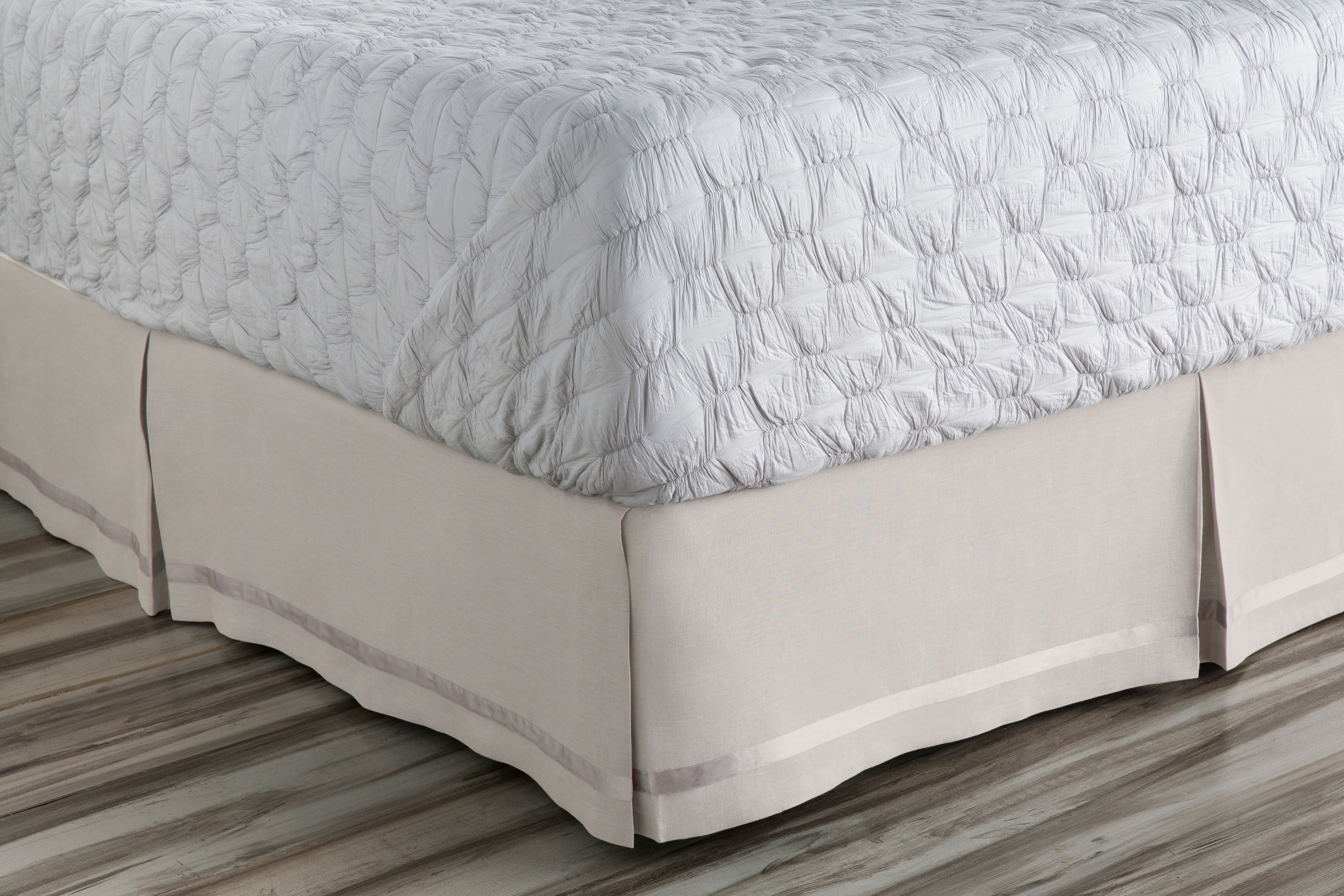 Surya Versaille Queen Bed Skirt VER6005-QSKT