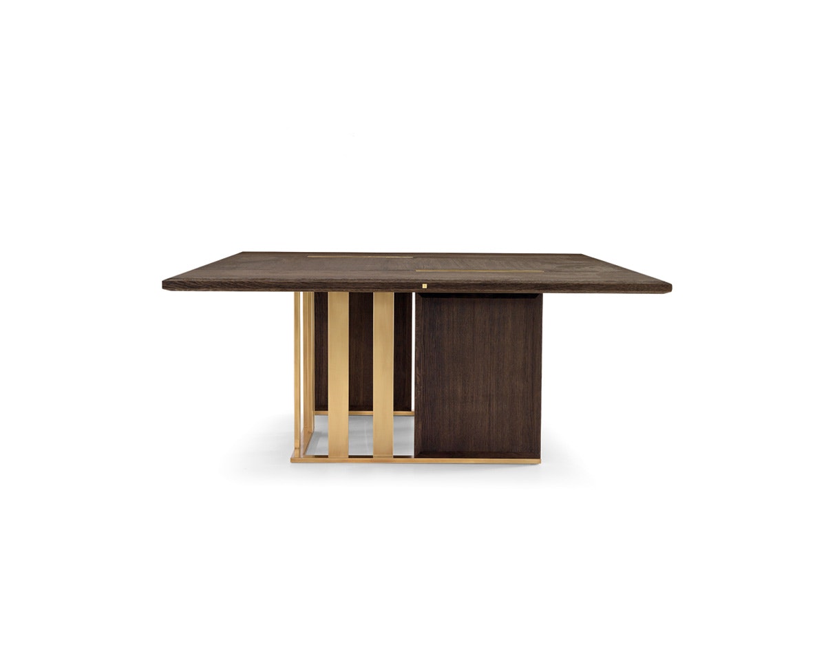 DH Collection Manhattan Dining Table 19.P-MDT