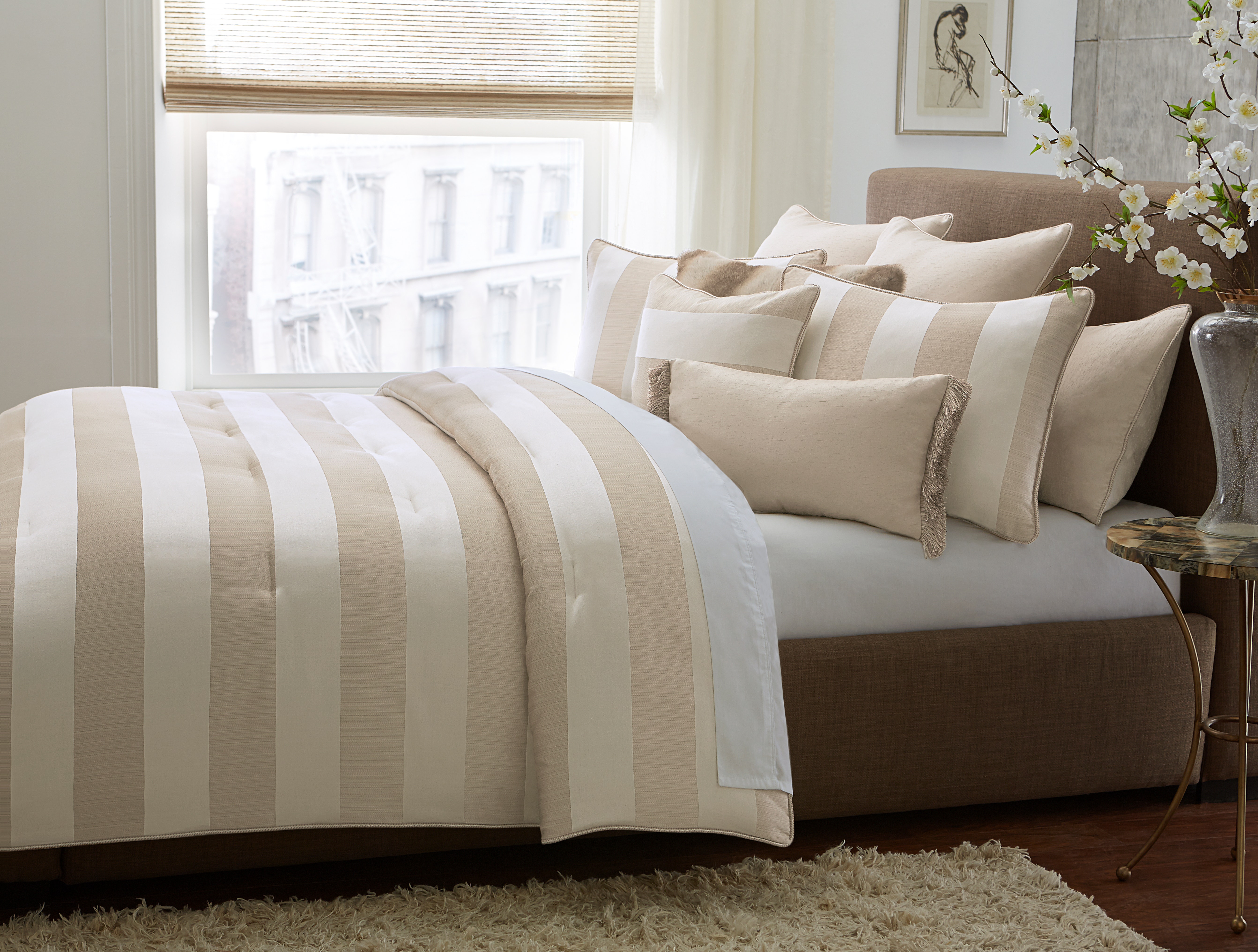 Michael Amini Comforter Set - 9-Piece Queen - Sand BCS-QS09-AMLFI-SND