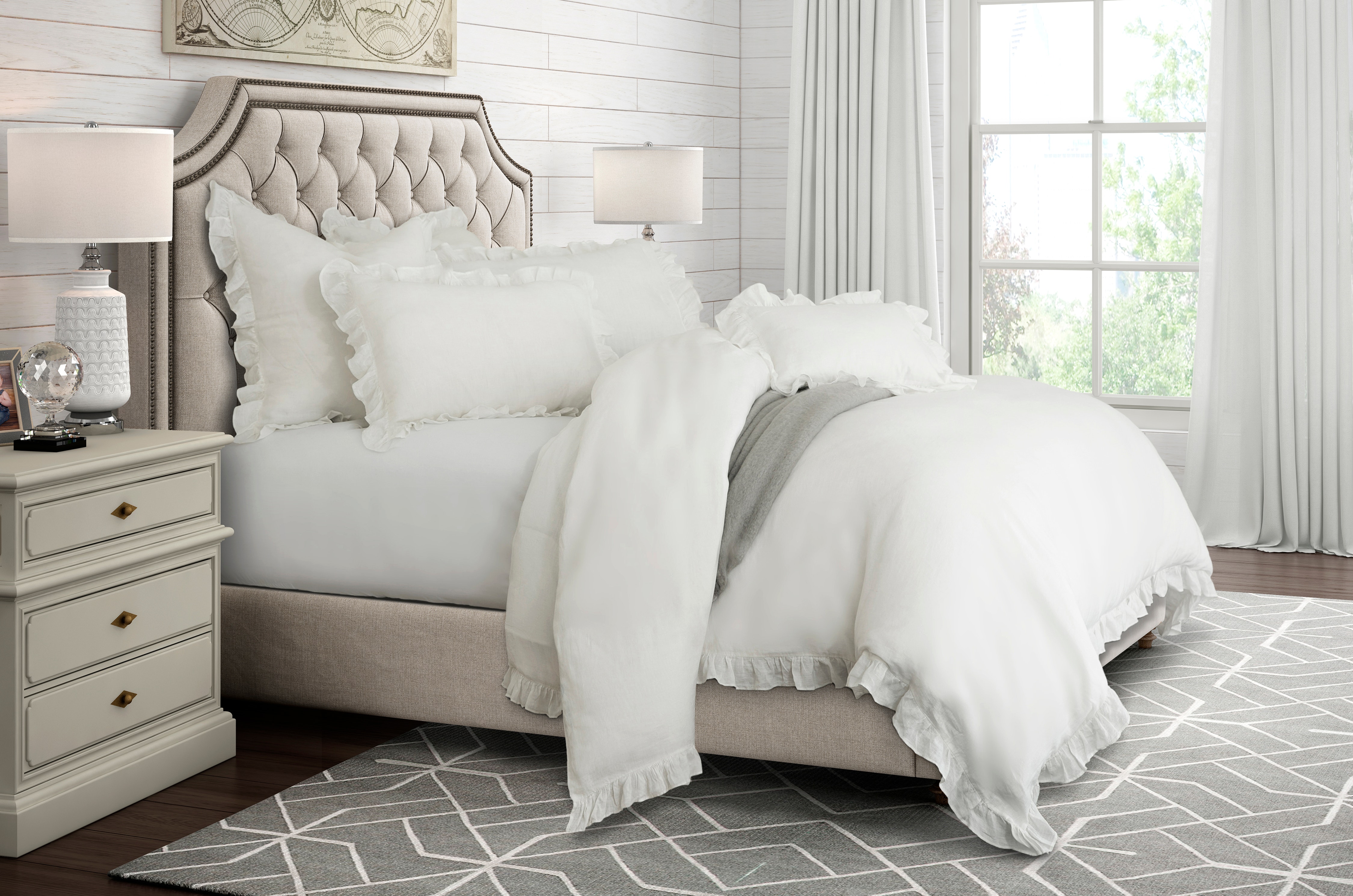 Michael Amini 7-Piece King Duvet Set - White BCS-KD07-CHRYH-WHT