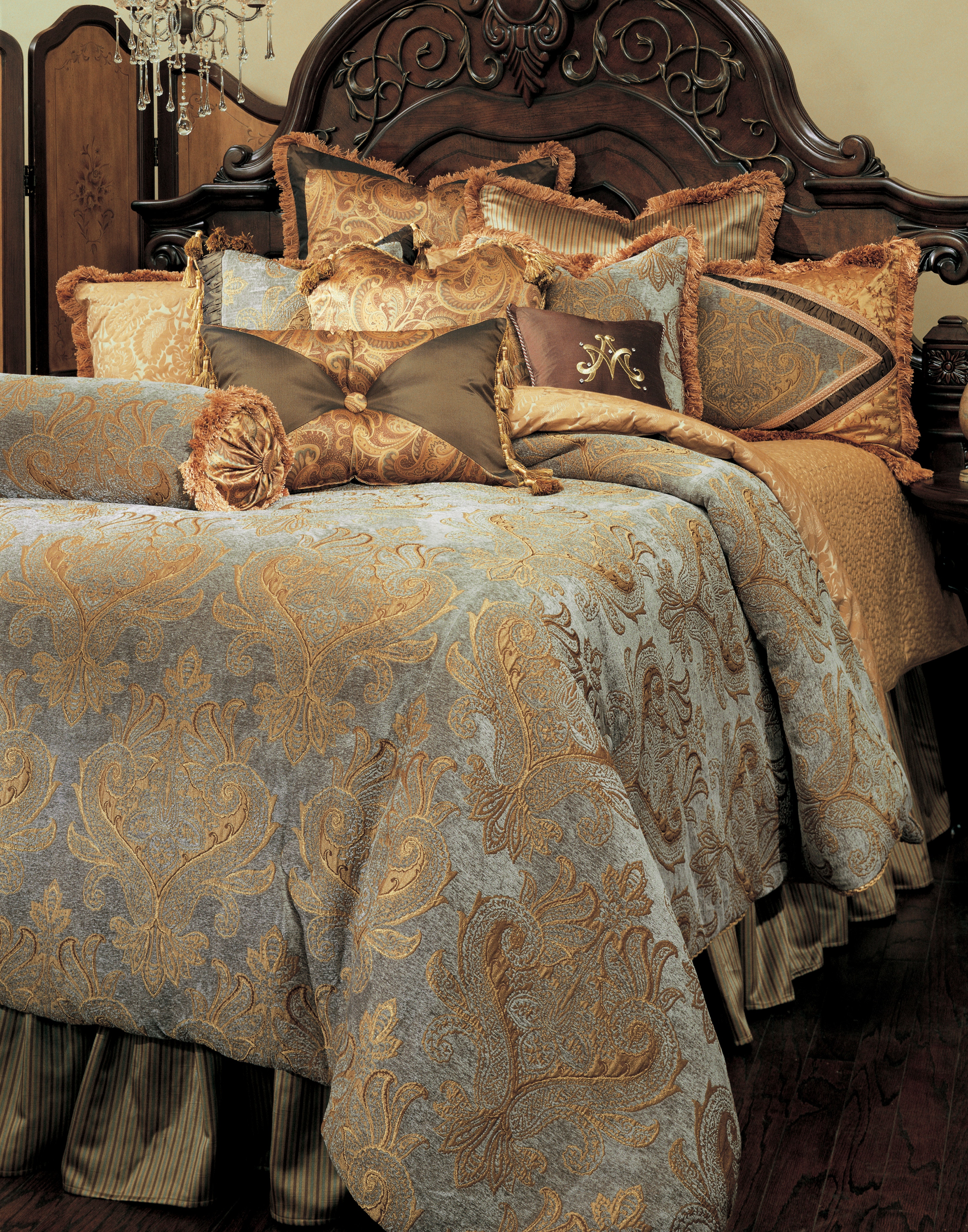 Michael Amini Comforter Set - 13-Piece King - Aqua BCS-KS13-ELZBTH-AQA