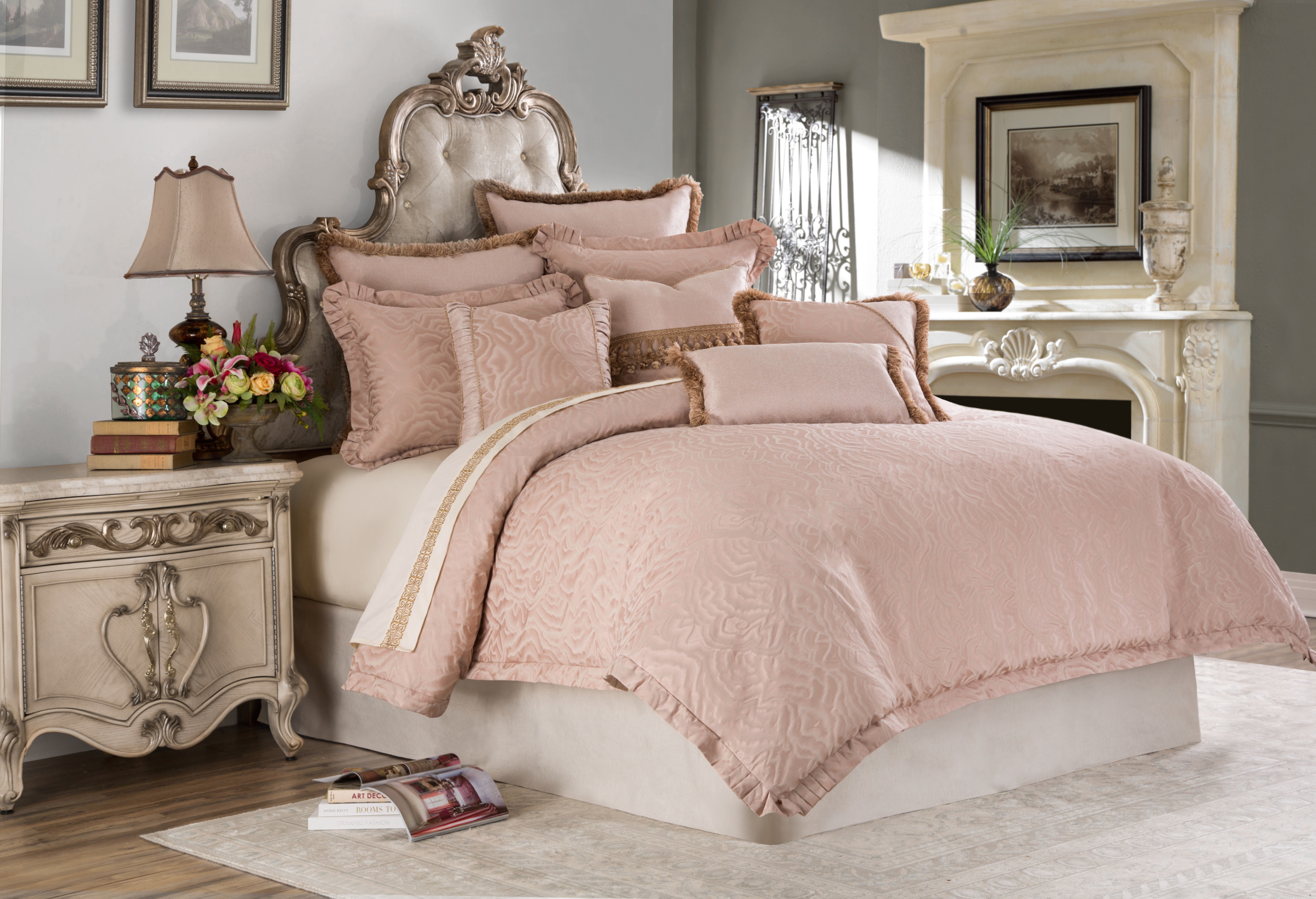 Michael Amini Comforter Set - 9-Piece Queen - Quartz BCS-QS09-FONTN-QTZ