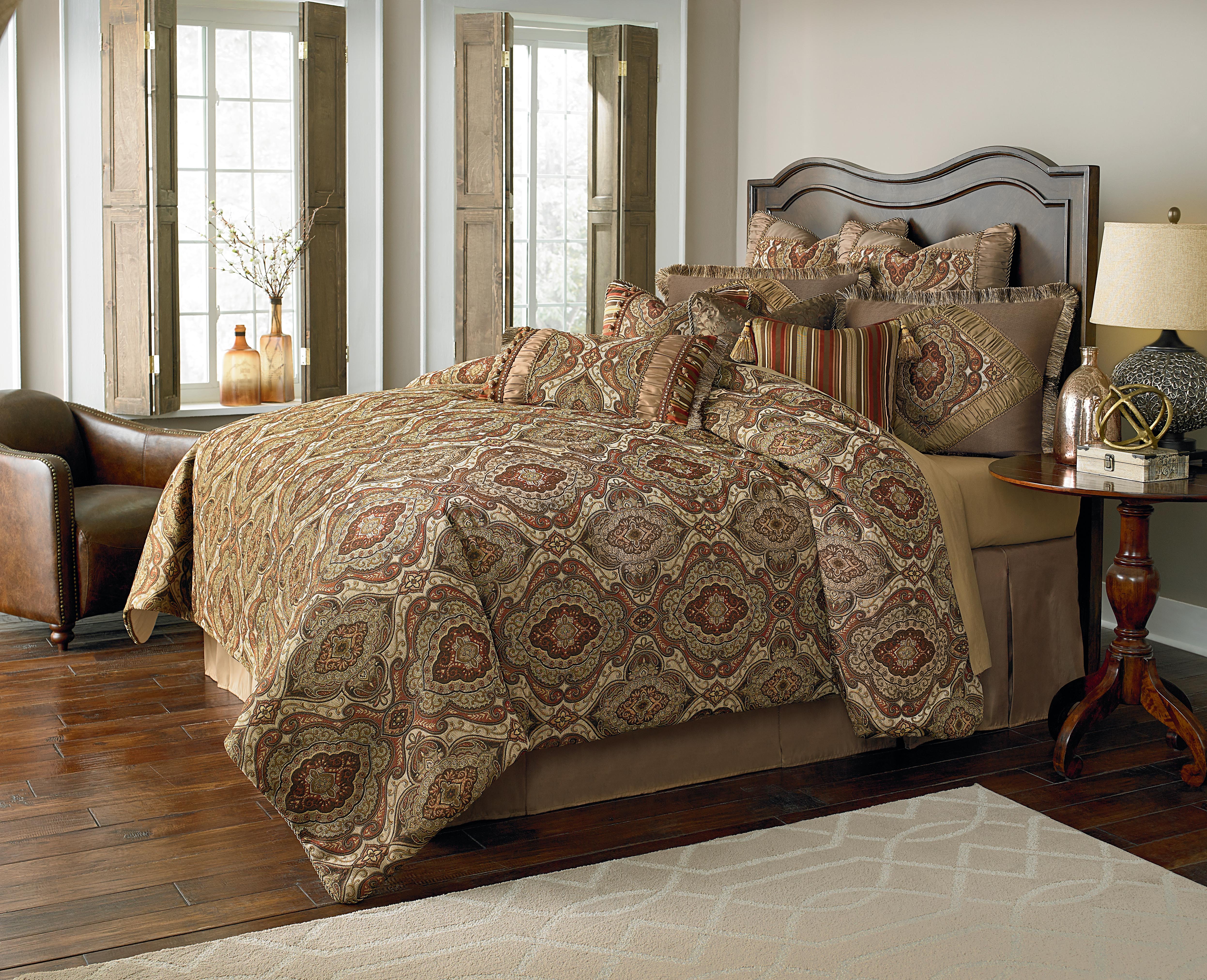 Michael Amini Comforter Set - 13-Piece King - Lichen BCS-KS13-HNOVR-LIC