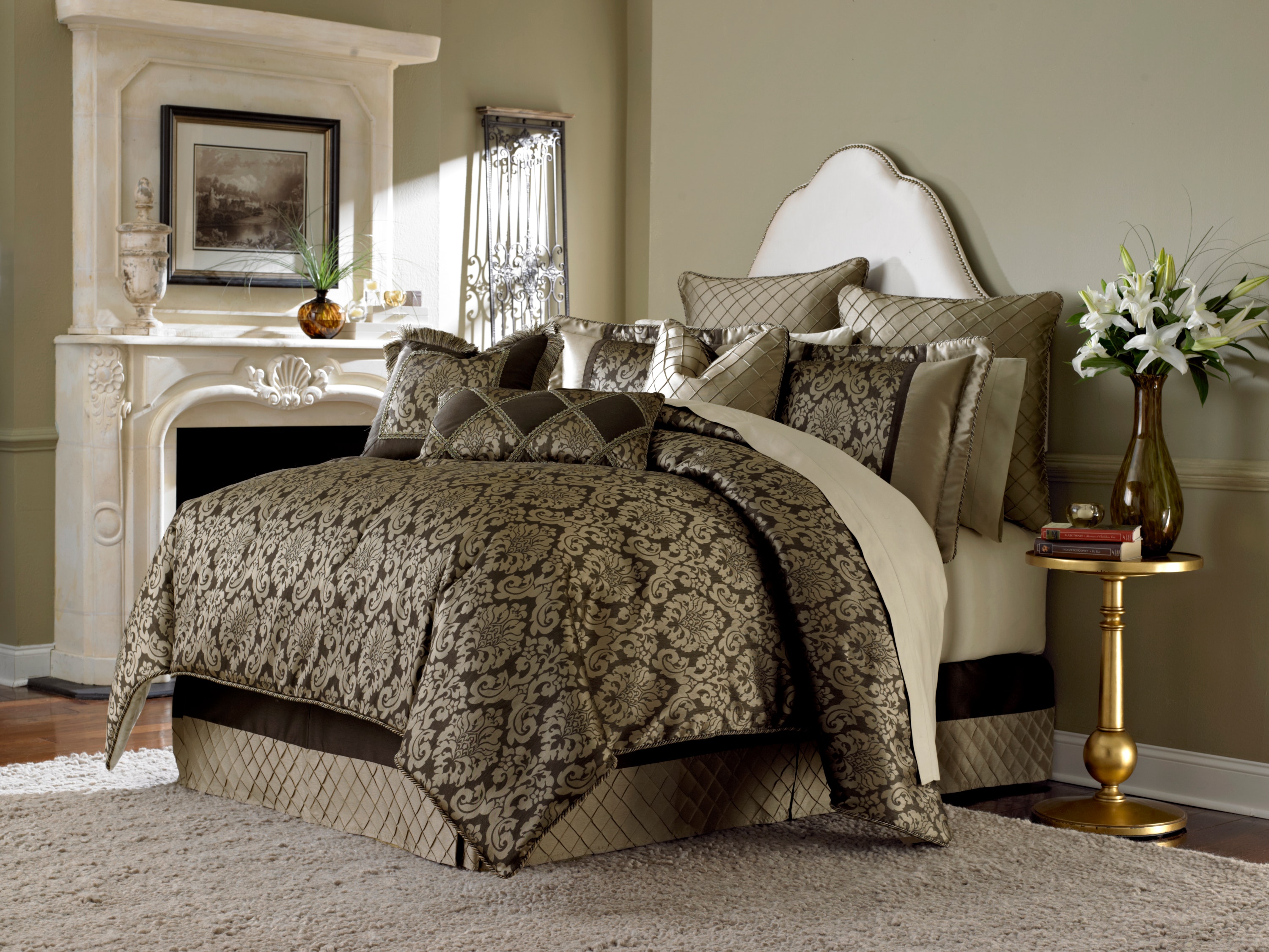 Michael Amini Comforter Set - 9-Piece Queen - Bronze BCS-QS09-IMPERL-BRZ