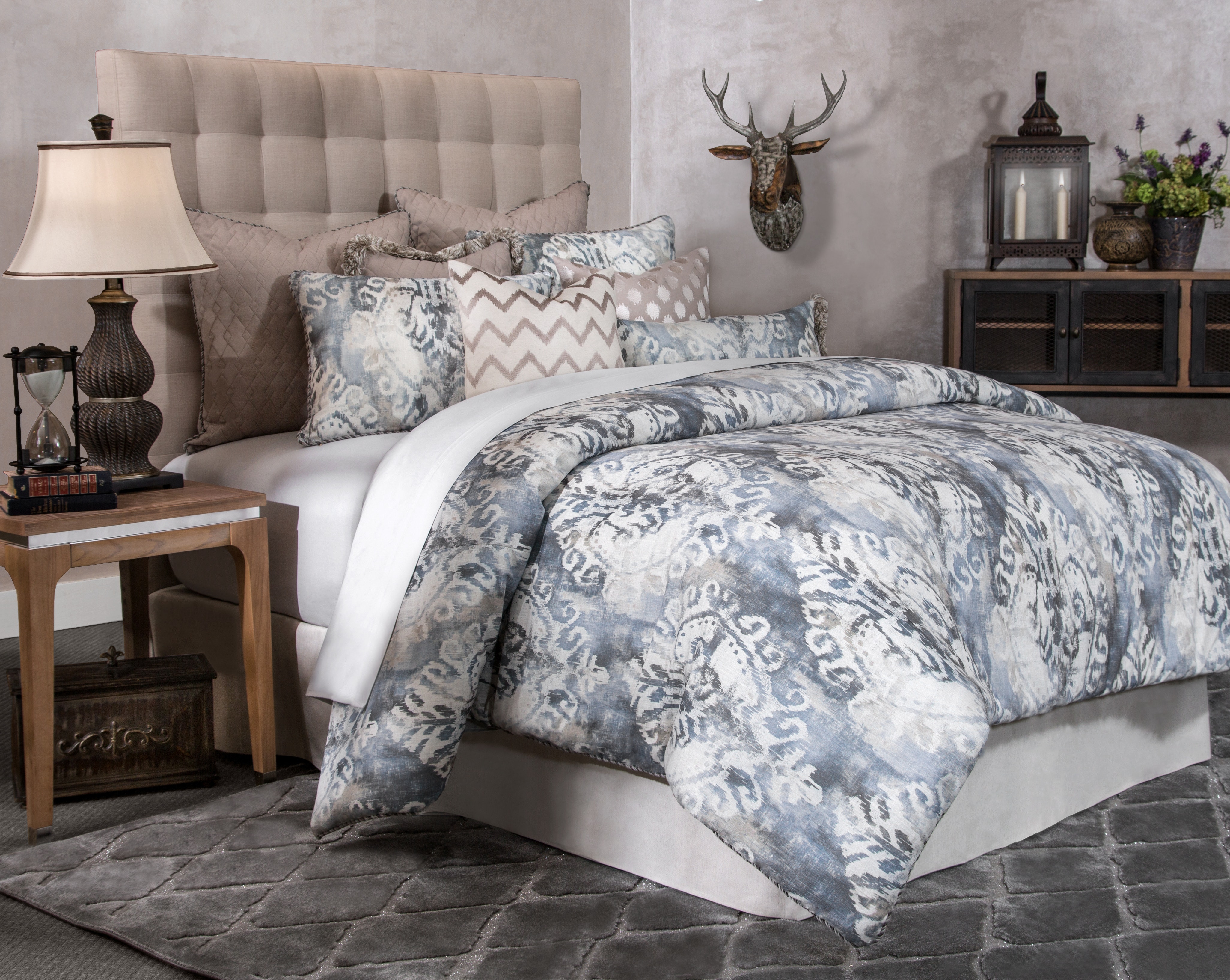 Michael Amini Comforter Set - 9-Piece Queen - Smoke BCS-QS09-MRMAR-SMK