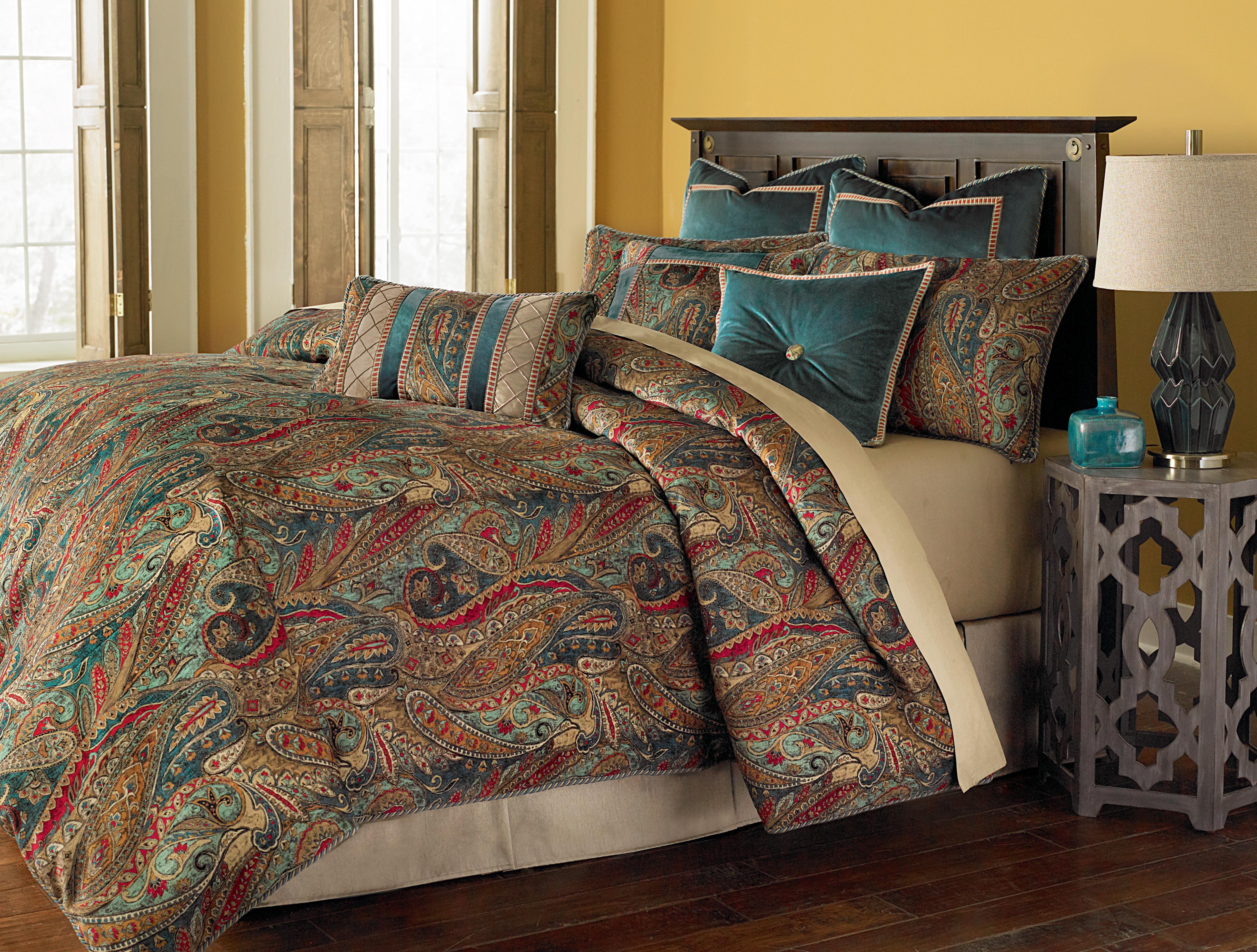 Michael Amini Comforter Set - 10-Piece King - Honey BCS-KS10-SEVILE-HNY