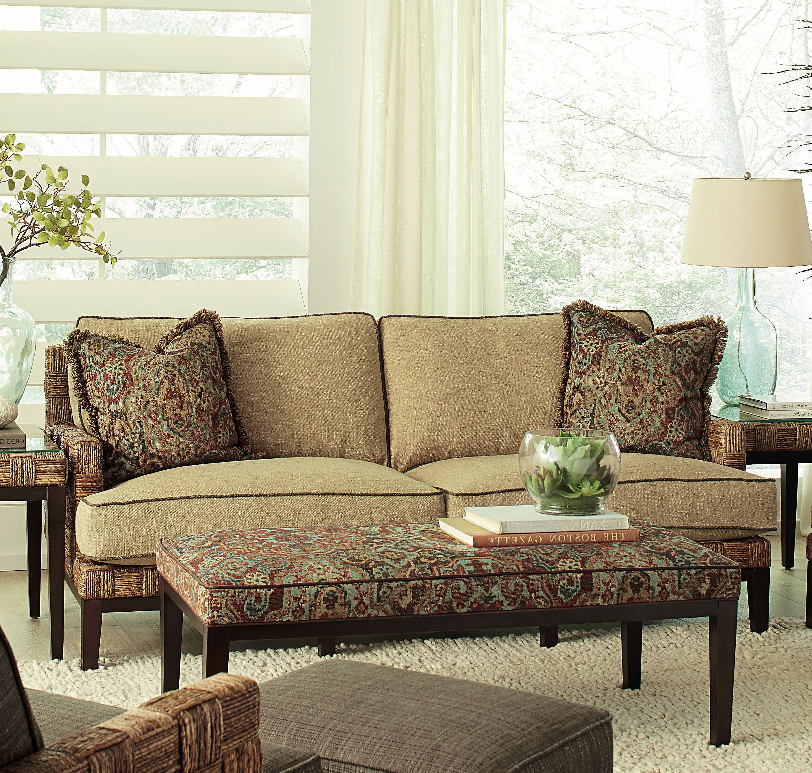 Braxton Culler Loveseat 2925-019